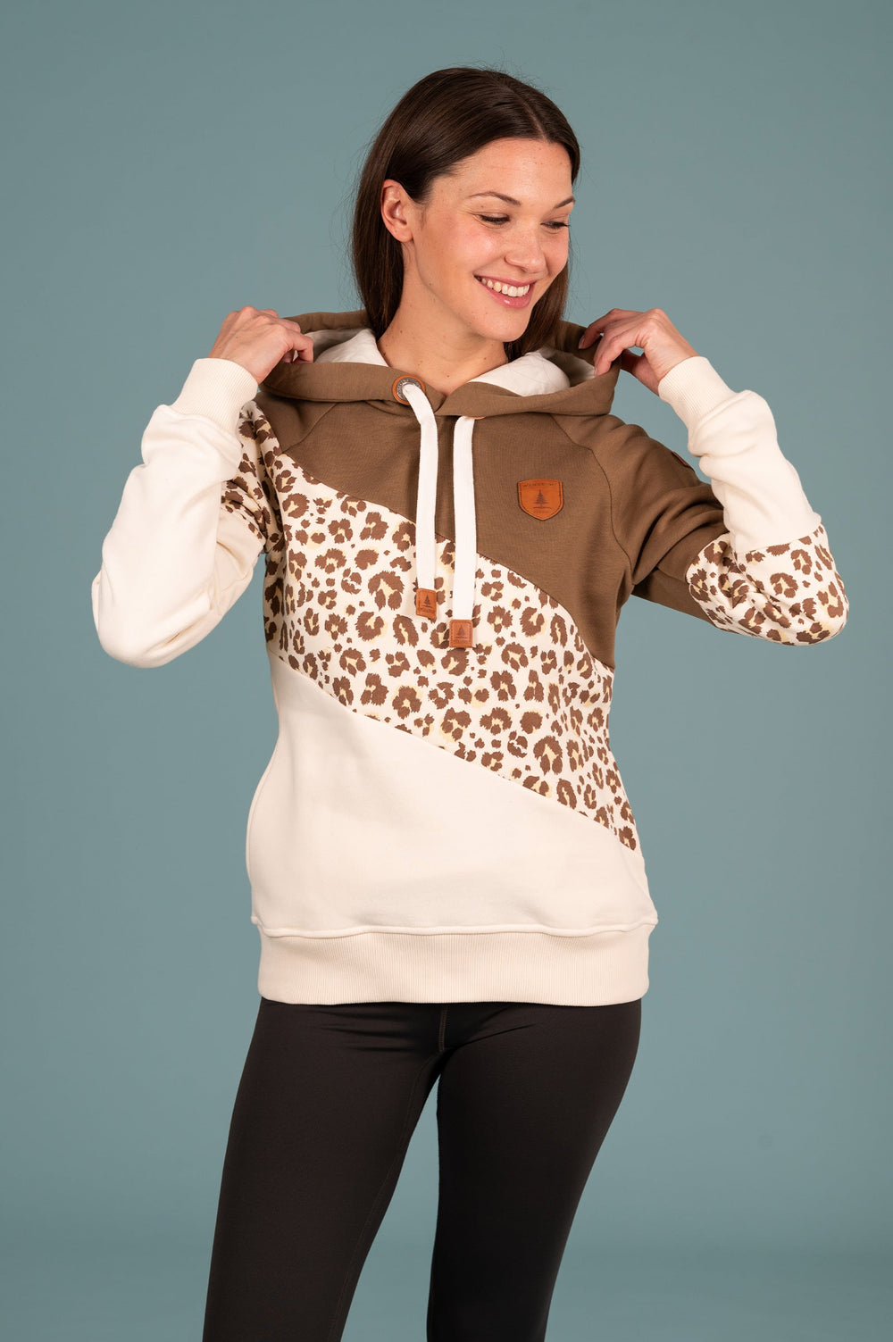 Wanakome Women's Starfish Color Block Hoodie with Leopard Print in Mocha Mix