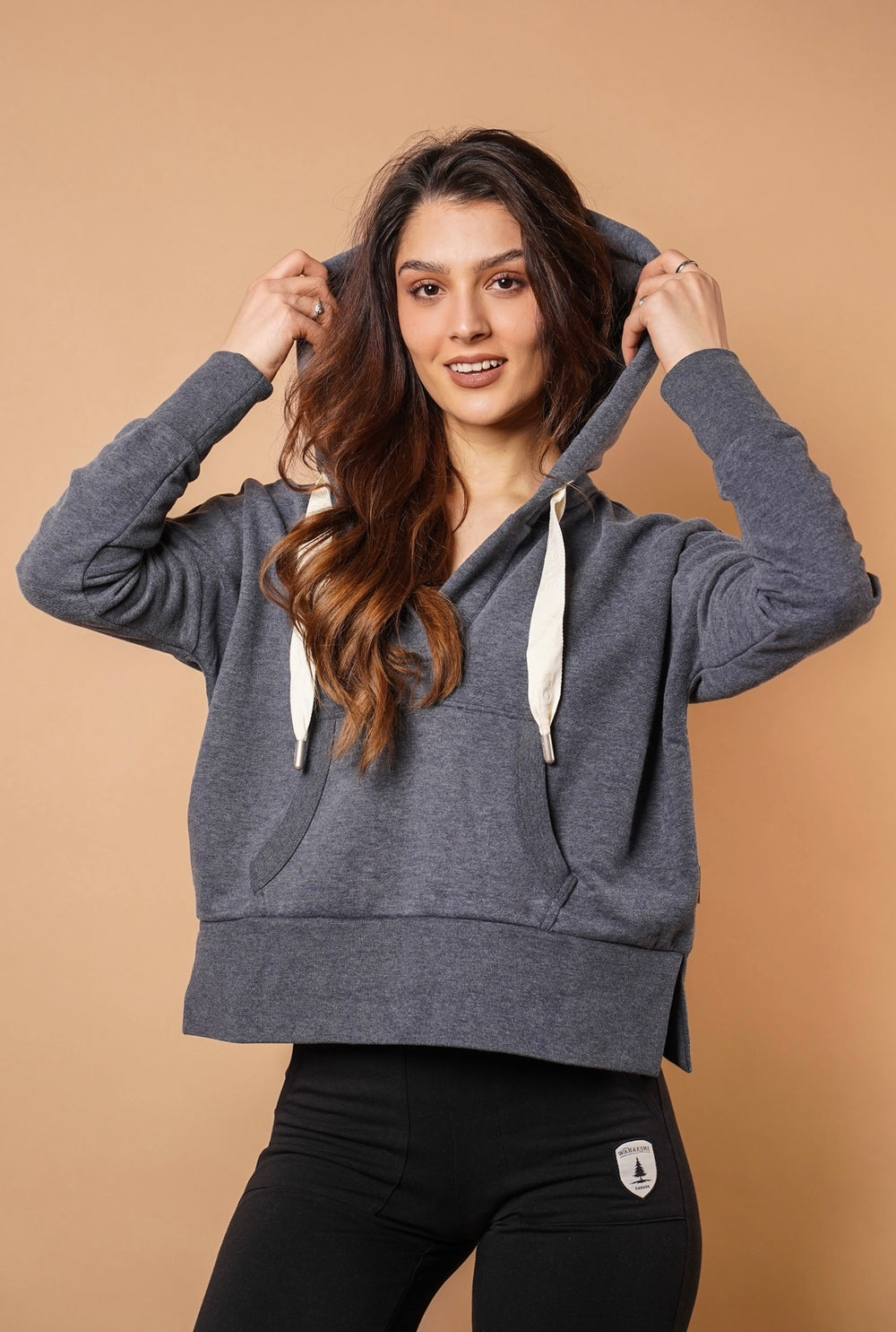 Wanakome Women's Aksu Hoodie in Navy