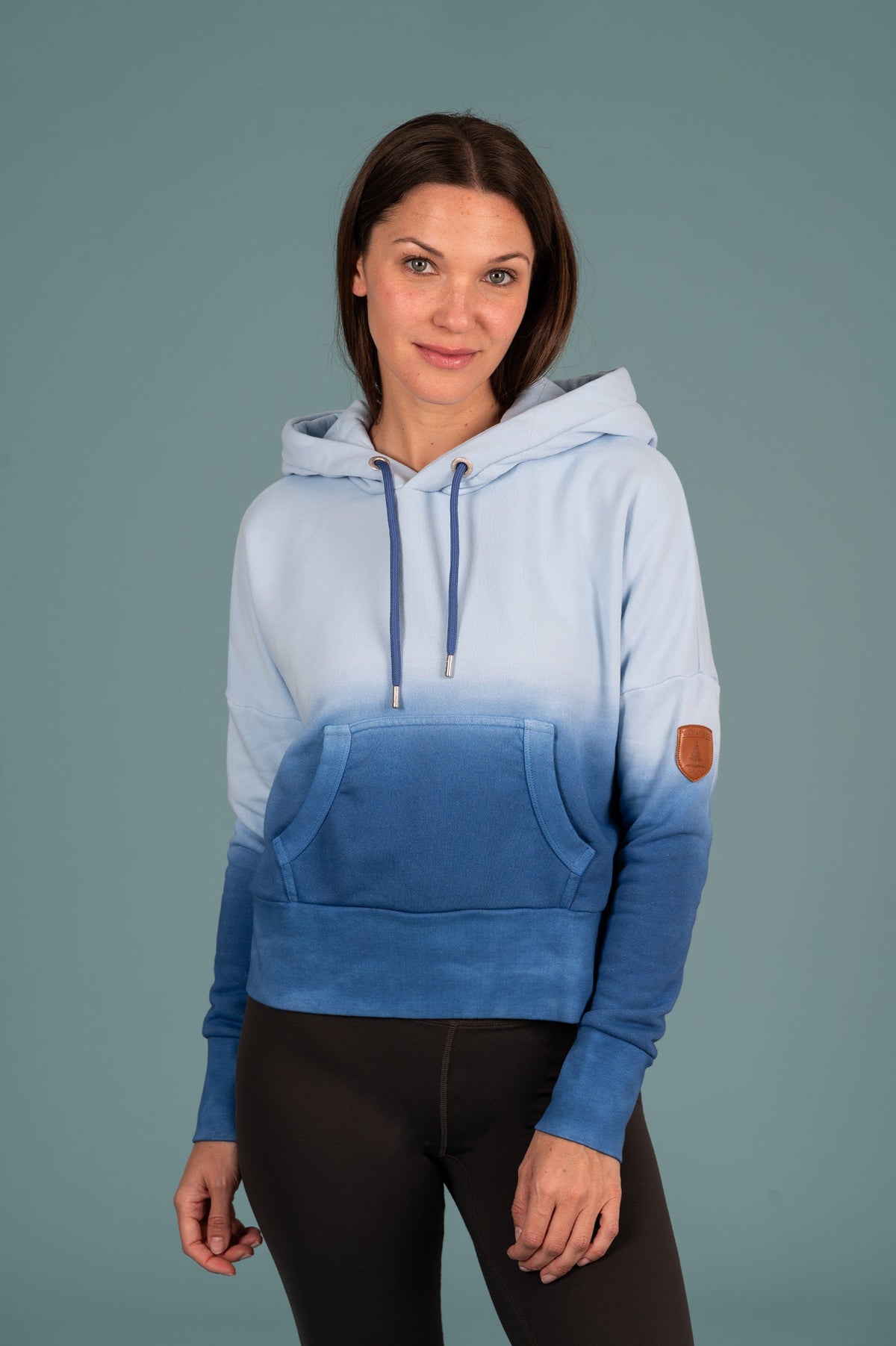 Wanakome Women's Dip Dyed Cropped Zenni Hoodie in Indigo