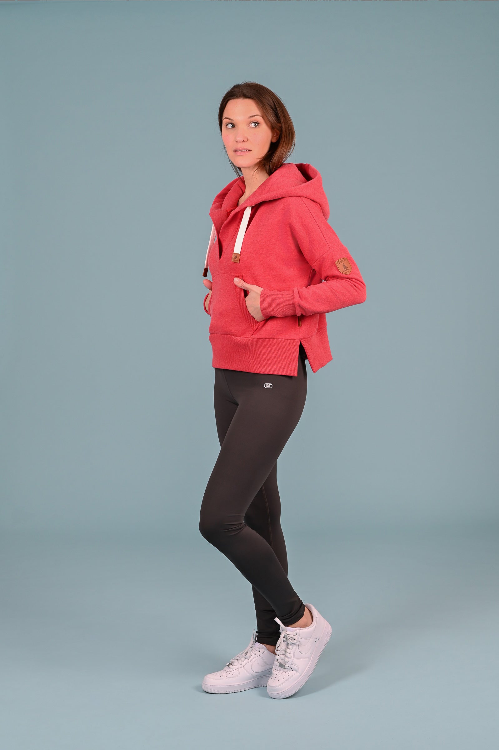 Wanakome Women's Aksu Hoodie in Rosso