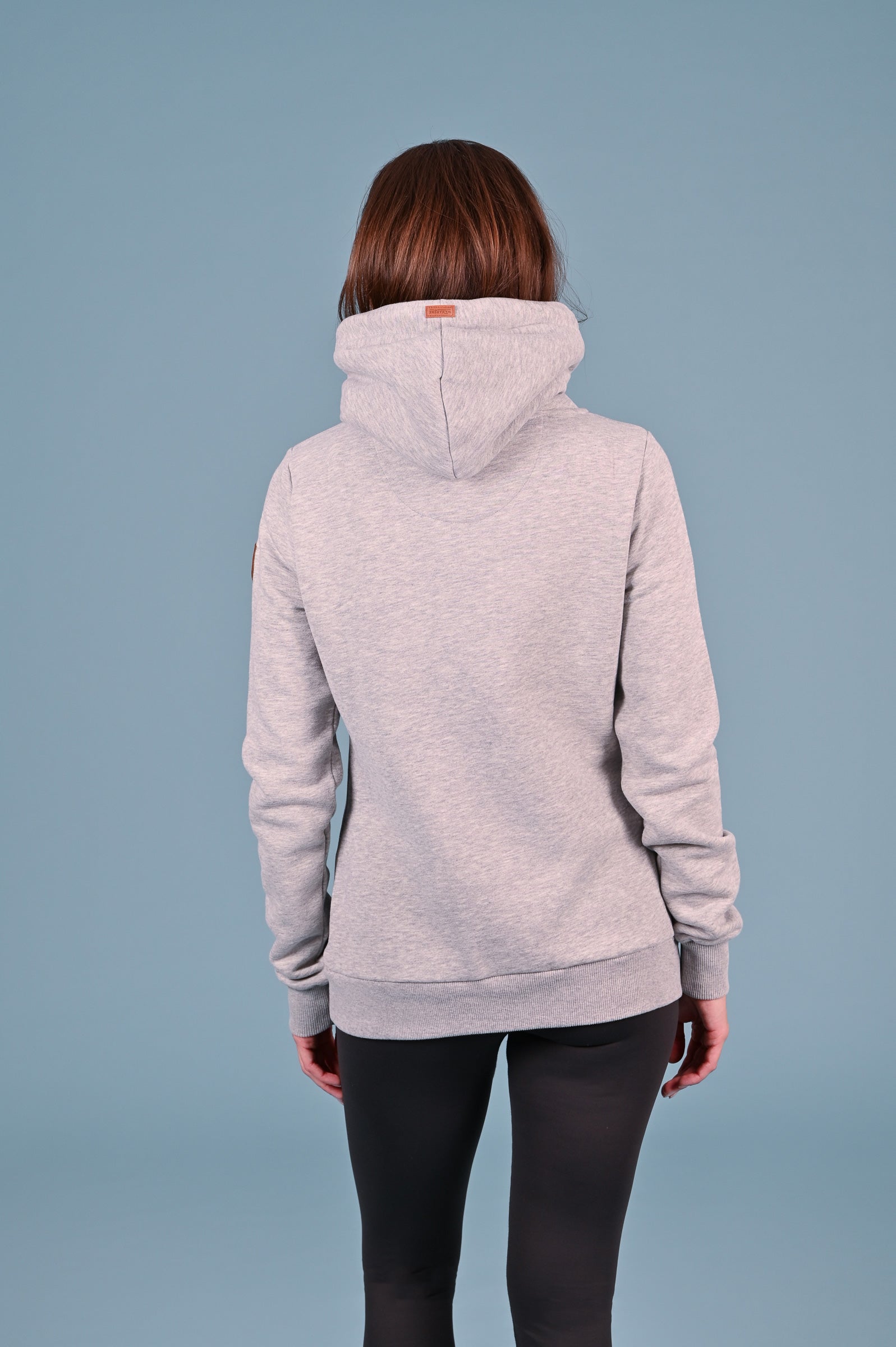 Wanakome women's Cassy pullover hoodie in light heather grey